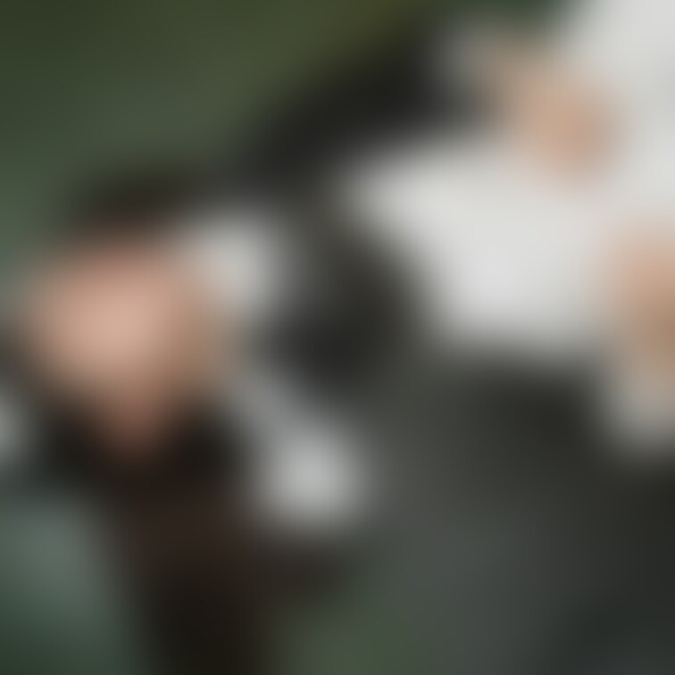 口で言っても分からないようなメイドには、身をもって分からせないといけないね。
今更泣いて喚いても悪いのはお前だよ