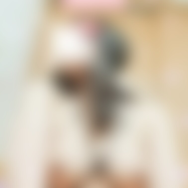 嫁ちゃんの美乳を1枚😊

下からのアングル完璧でしょ🥹

下から持ち上げるも良し
乳首を口にふくむも良し
舌
