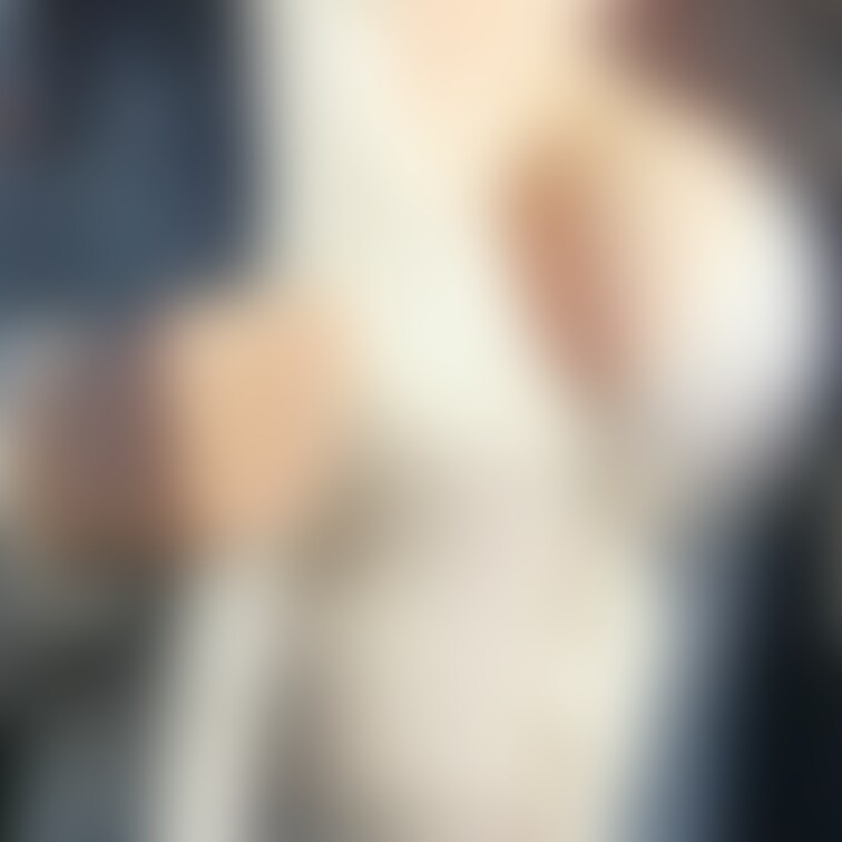 イヤらしい男性がいたら
見せつけたいんだけど
なぜかそういう男性がいなくて
イヤらしい男性は何処で出会えるの？