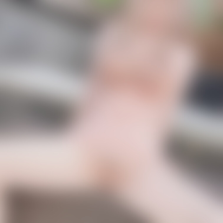 おまんこクパァだよ✨
ギャルのツルツルおまんこ好きかな?