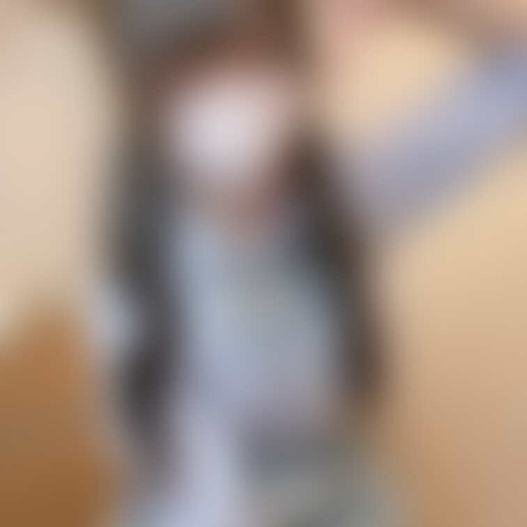 うさだよ～💕

制服コスプレでキッチンえっち写真撮てみた💓
４種類あるから見てね～✨

うさといけないこと沢山
