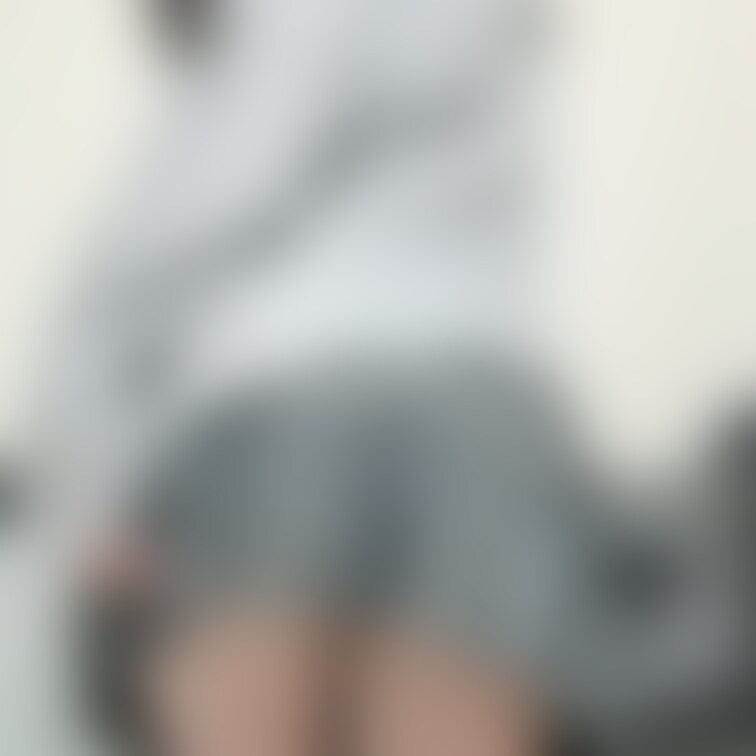 デカ尻も見せちゃう