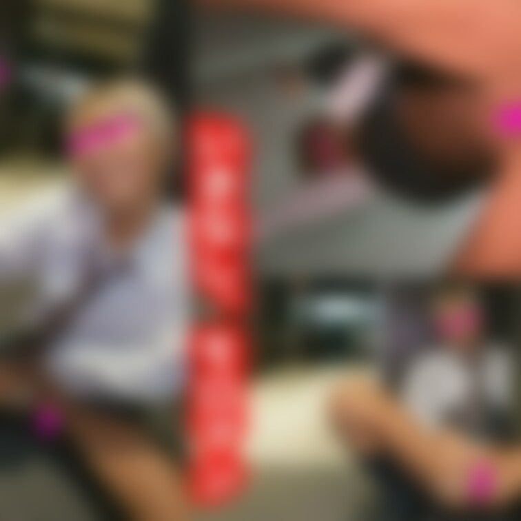 いきなりモロマンで挑発されてシコらされちゃった僕04（ガンギ●リ黒ギャル）
自宅のマンションでいきなりマ●コを出してい