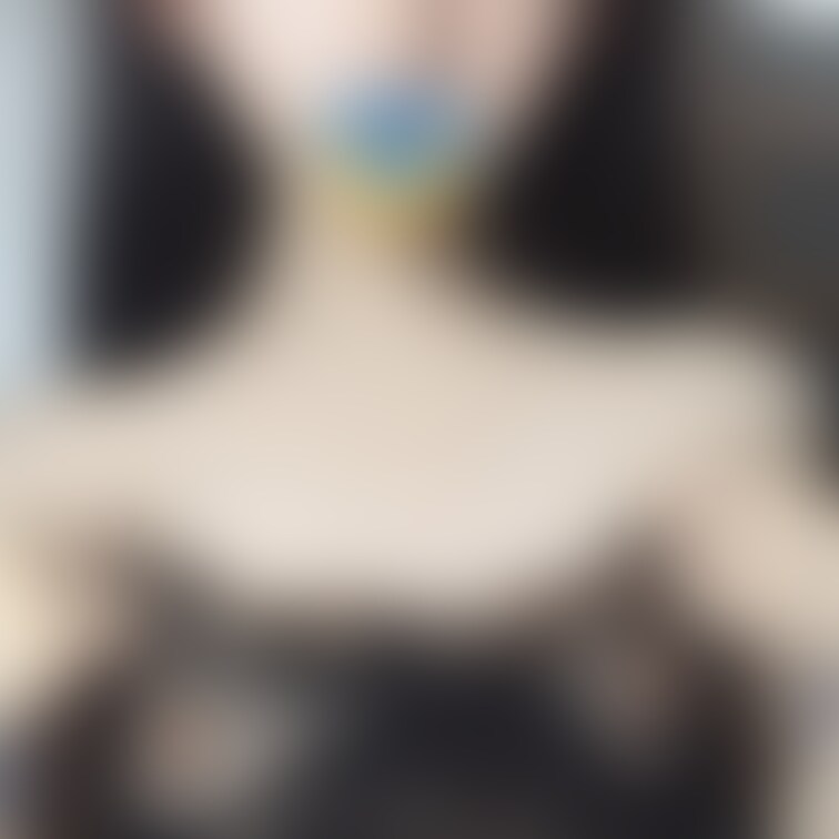 乳首見えちゃうの