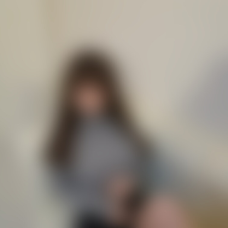 インスタに投稿したこのお洋服、ノーブラだって気づいてた？❣️