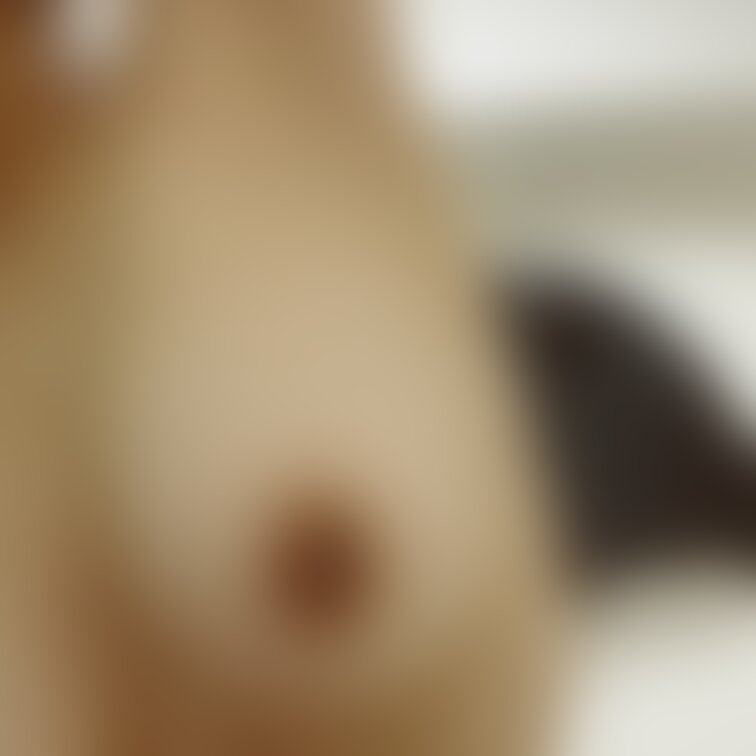 腋おっぱい、こんな感じ…難しいよお🤣