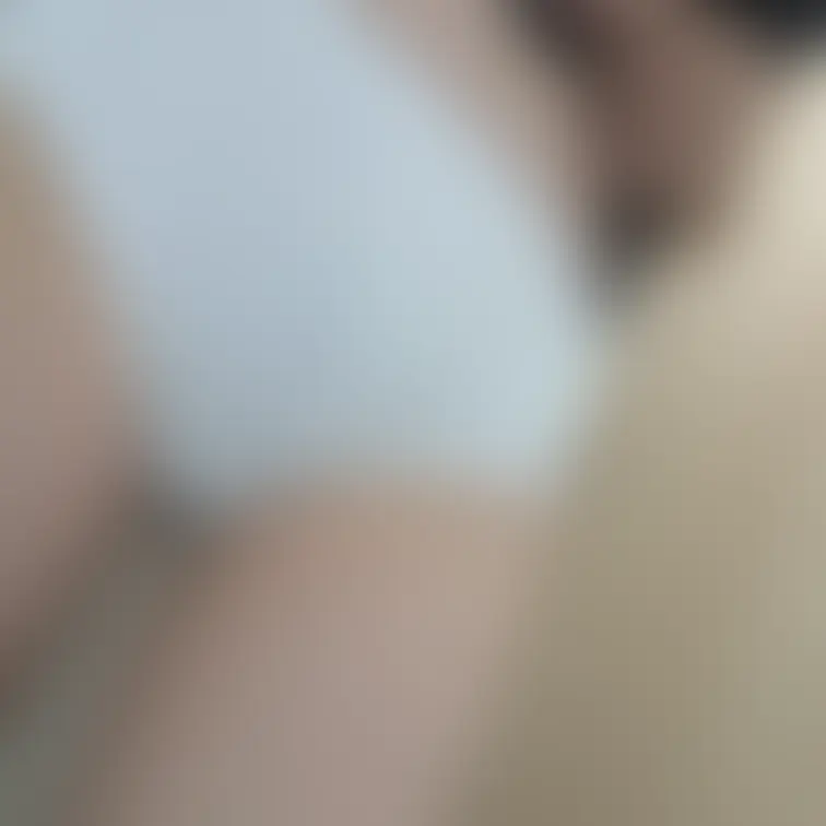 ぽぽぽの今日のパンツです🥰🥰 
白のデカパンです🥰🥰 
 クロッチ汚れはプラン加入で見れますよ🥰 
 よかったらプ