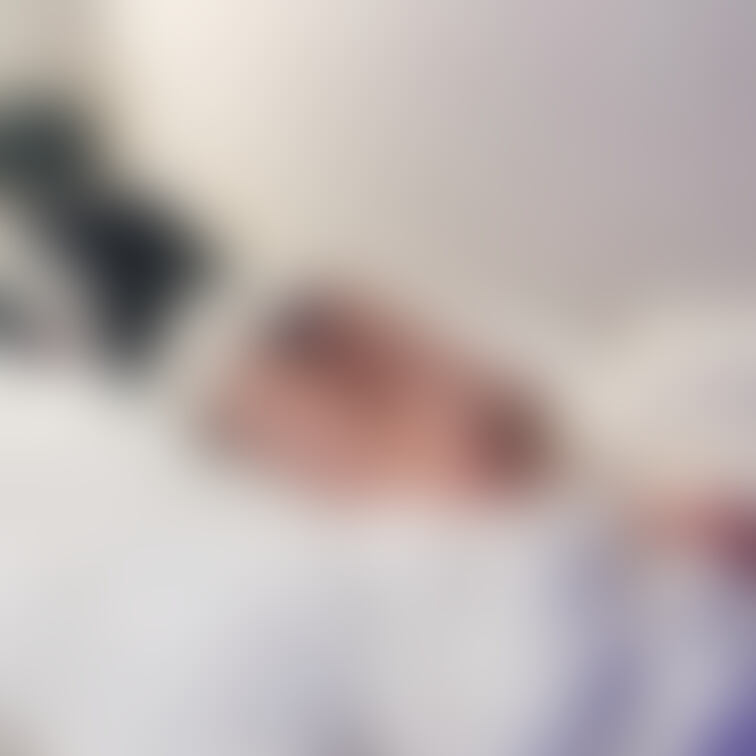 Twitterに載せてる写真の差分です。

Twitterのえろえろアカウントを知ってる親友ちゃんに撮ってもらいまし
