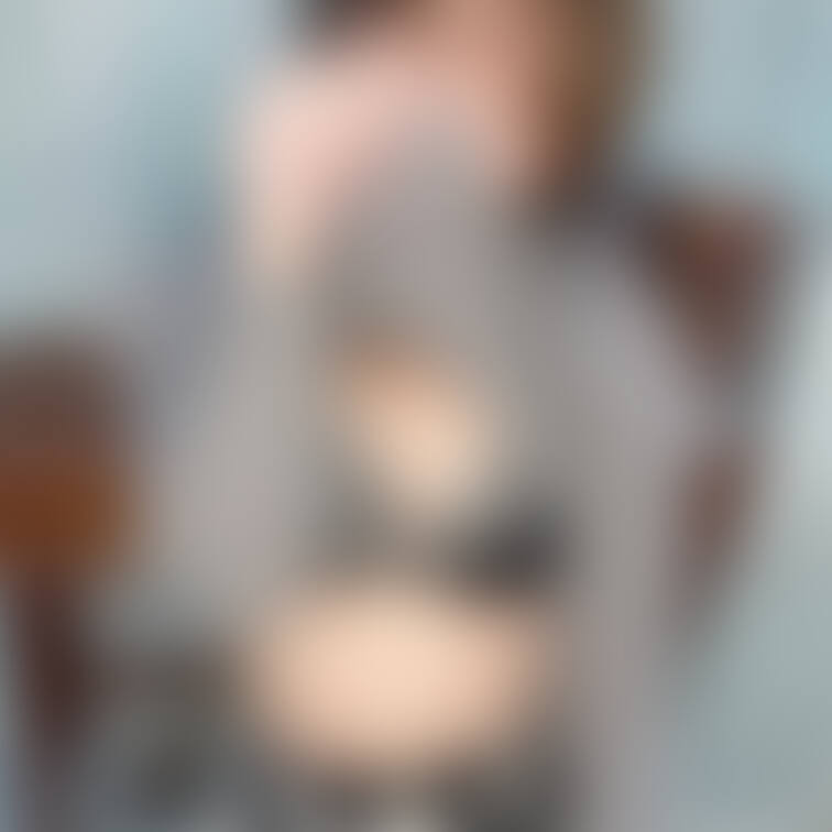 ちらっ