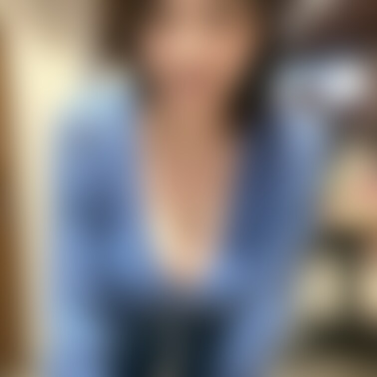 日常の中の熟女さん、人妻さんの写真を集めました♪
年上の女性が好きな方にはたまらない思います♪