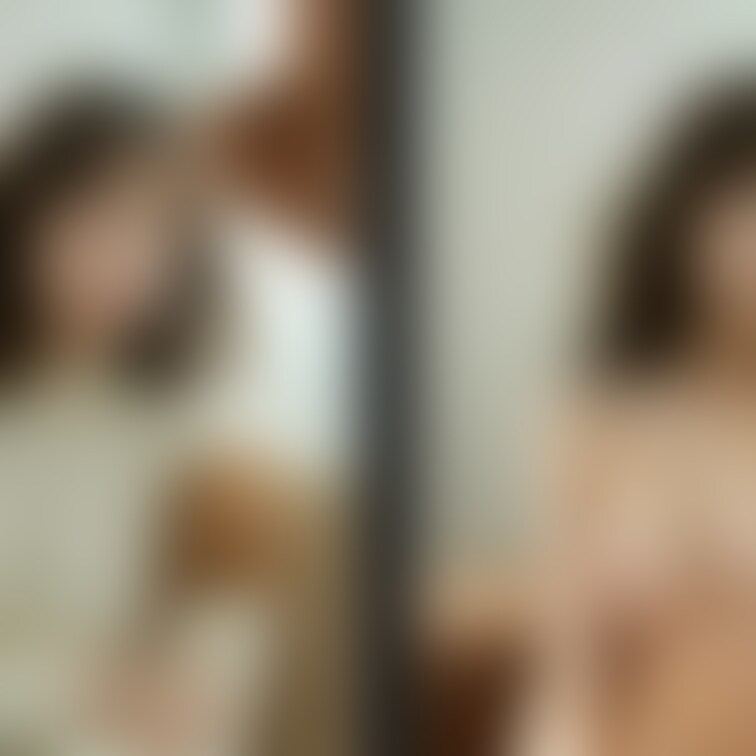 着衣と脱衣を並べた画像です。画像№958
