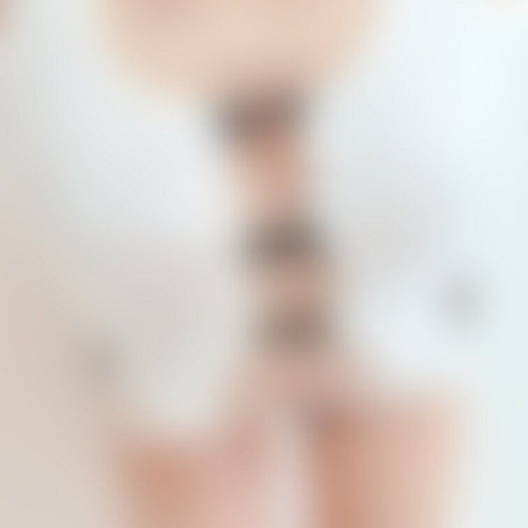 下着を着て撮影してみました🐰🌟