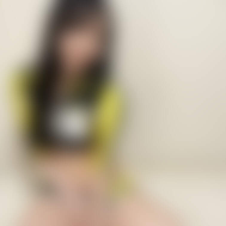 こんにちは～  咲雪華奈です❄️
レースクイーンで撮ってみました✨️

熱いレースが進行してる時
隣に美人レース