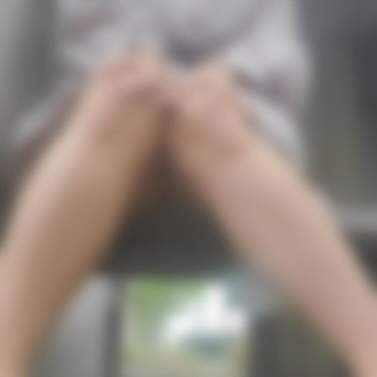 お外で、ぐちゅぐちゅ触った時の動画です(*´艸`)短時間ですが…