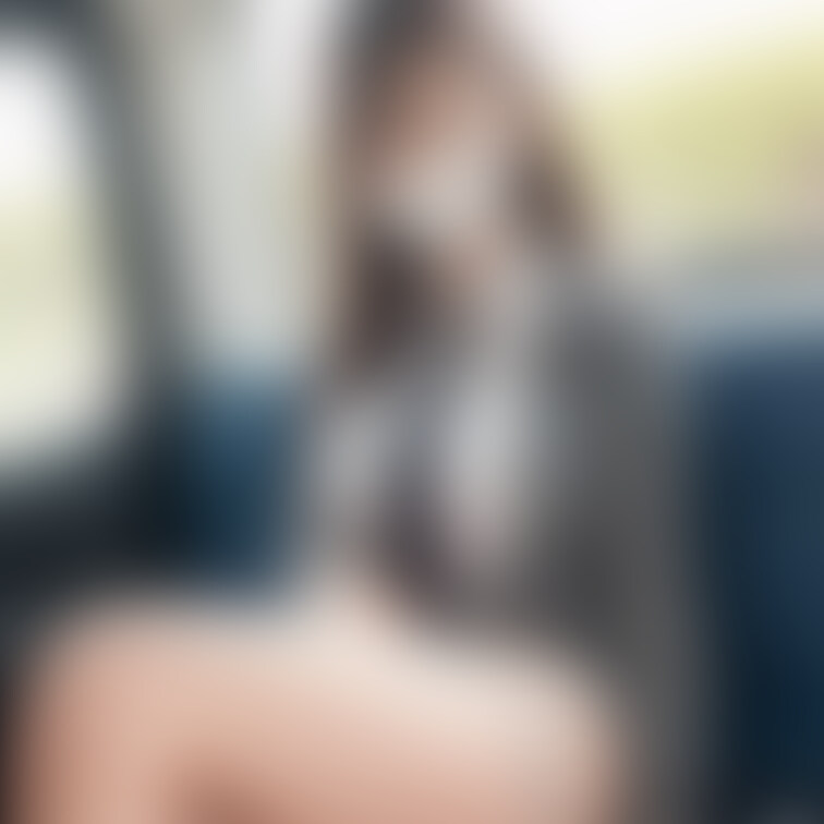 思わず2度見するミニスカ美脚○○○