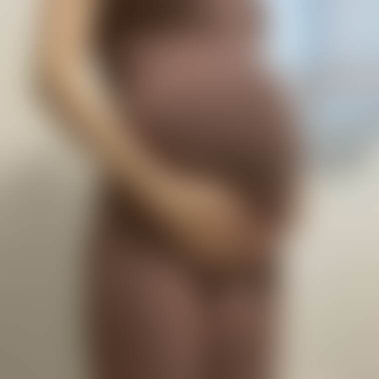 タイトなワンピースはお腹が目立つかな