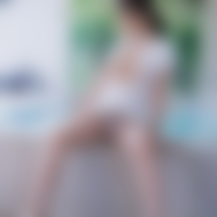 危険なスケスケシリーズ🩲
ホテルにもプールがあるんだけど
最近水着の写真使いにくいことに気づいたので
プール行