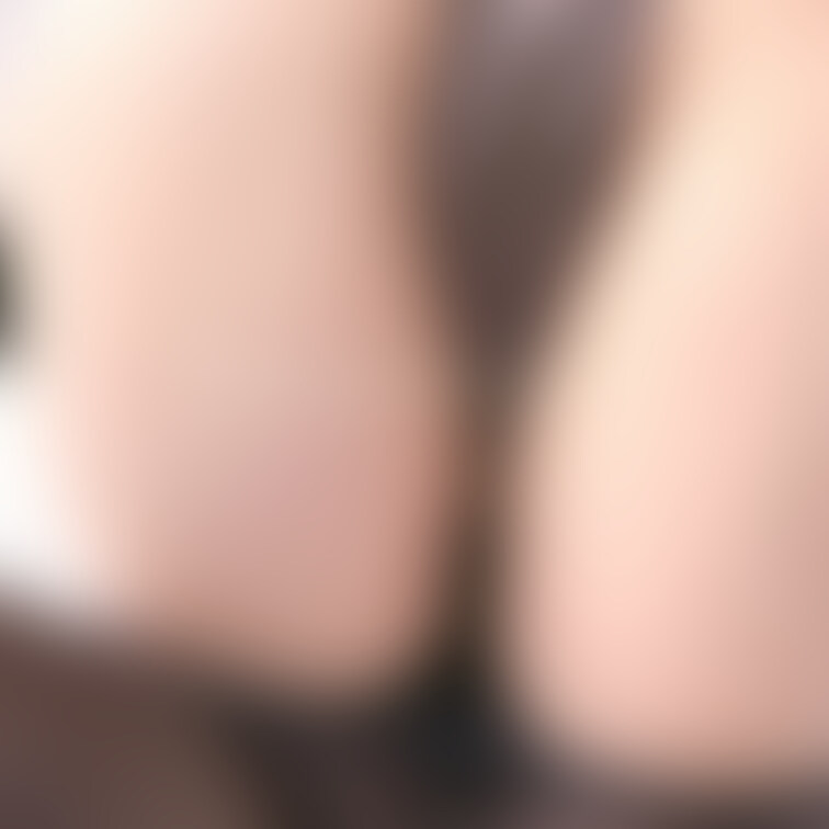 ぬるパンティの中身を報告してくる彼女💖
いかがですか？
とろっと溢れちゃってるとこ見てください🥰💕