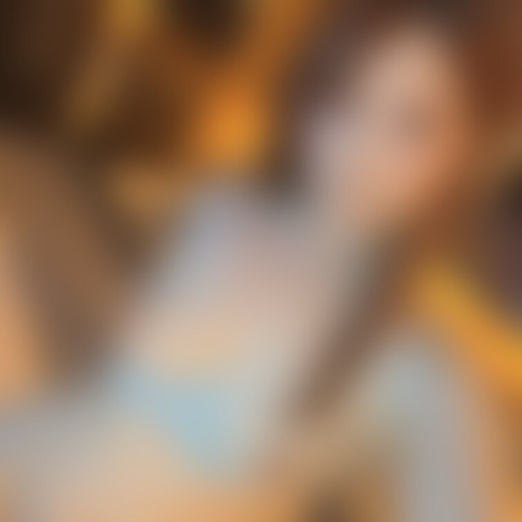 下着の意味を成していない下着♡笑
全部丸見えだよ///
下のおぱんつも実は…♡
見せられないくらいえっち/