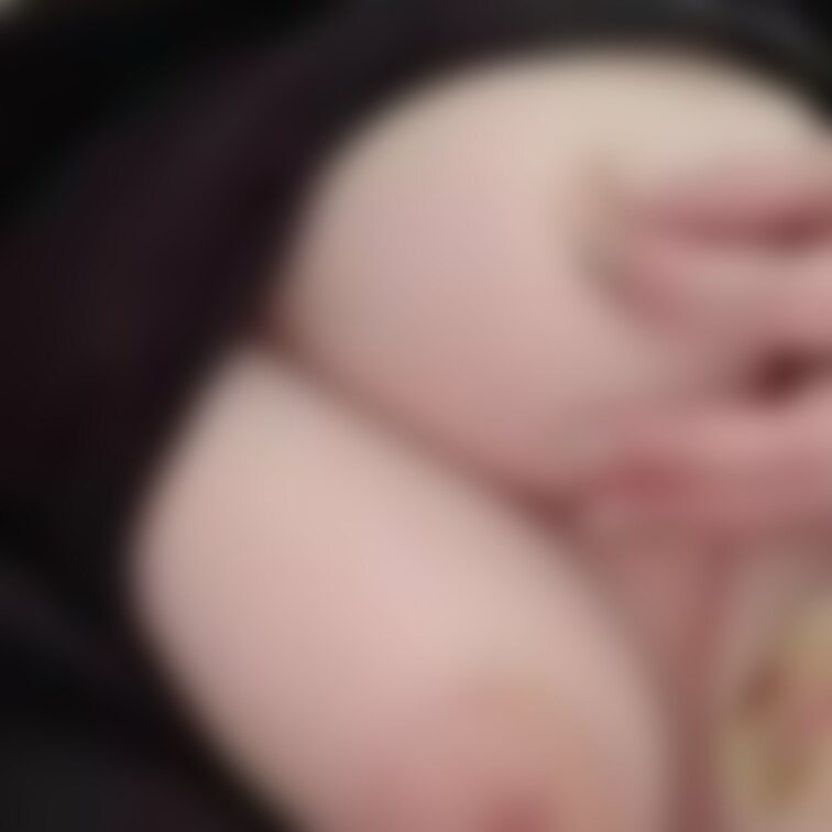 ノーブラで寝るのに慣れてなくて朝から弄っちゃうひと꒰՞⊃ ̫ ⊂‪⸝⸝՞꒱