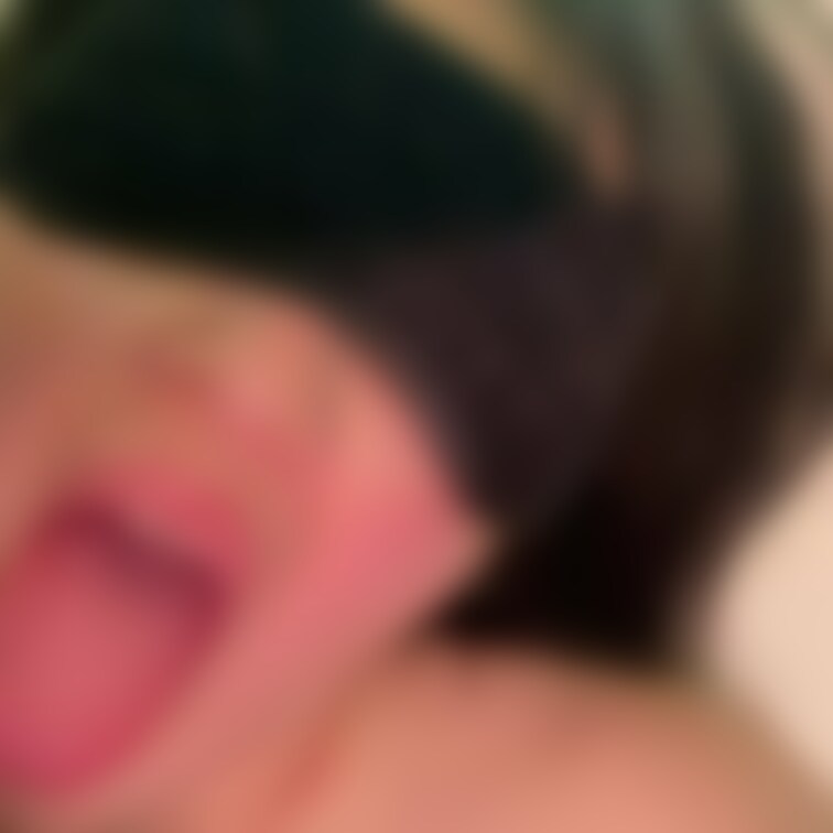 最後はお口の中に💦
出した後にもペロペロ吸い尽くす
お口の中でレロレロと
くすぐったいけど気持ちいい💖
終始やら