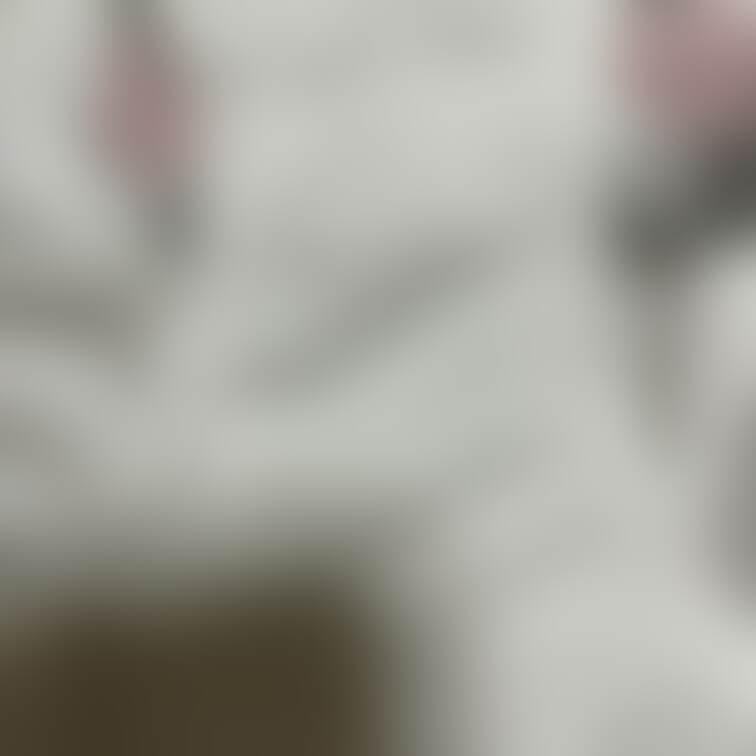 映画🚉見ながら
いちゃいちゃしてたら
「すごい熱い❤️」って
言われた〜🥰
ま◯こが熱〜くなって
パンツ汚