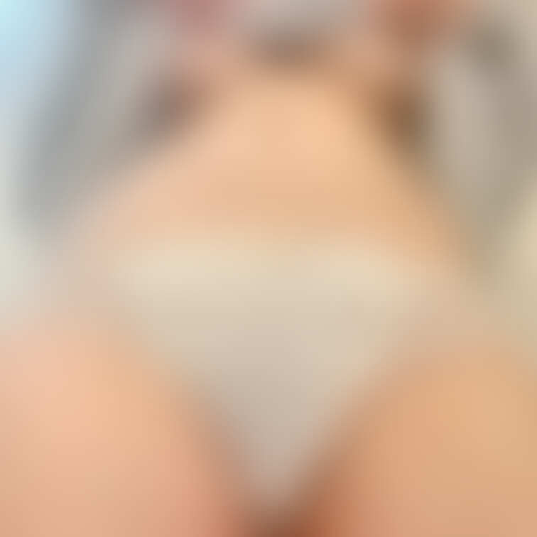 下乳と大きいお尻🙈🍑