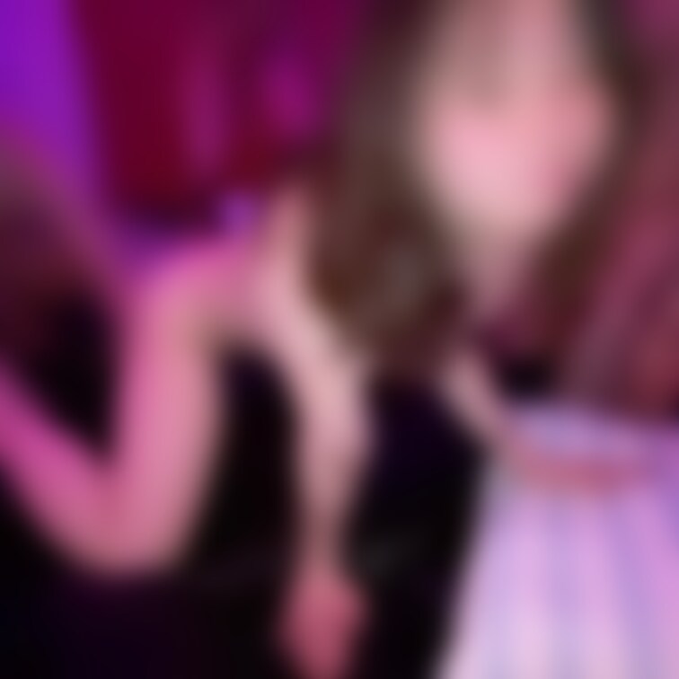 体位変換の動画。短いですので一気に行きます。
#人妻
#NTR
#寝取られ
#SEX
#○○○
#3P
#