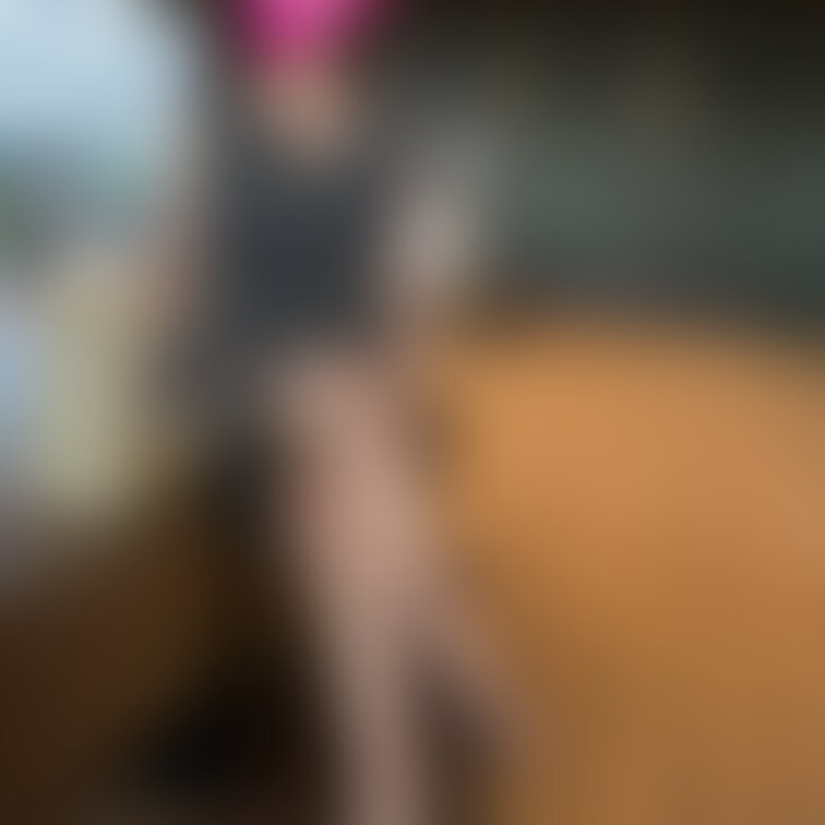 色気が溢れすぎているOLのRちゃん
生足サンダル美脚と素足足裏