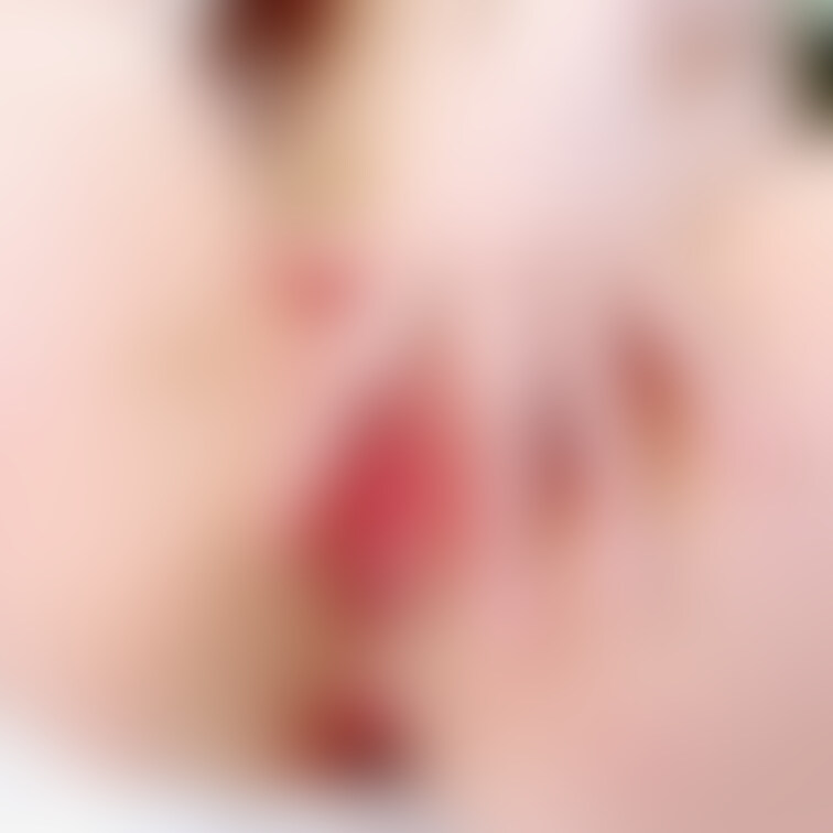 事後のくぱぁまん♡
こちらが、何度も何度もイカされ赤く腫れ上がったお⚪︎んこでございます///
分かりやすいようにか