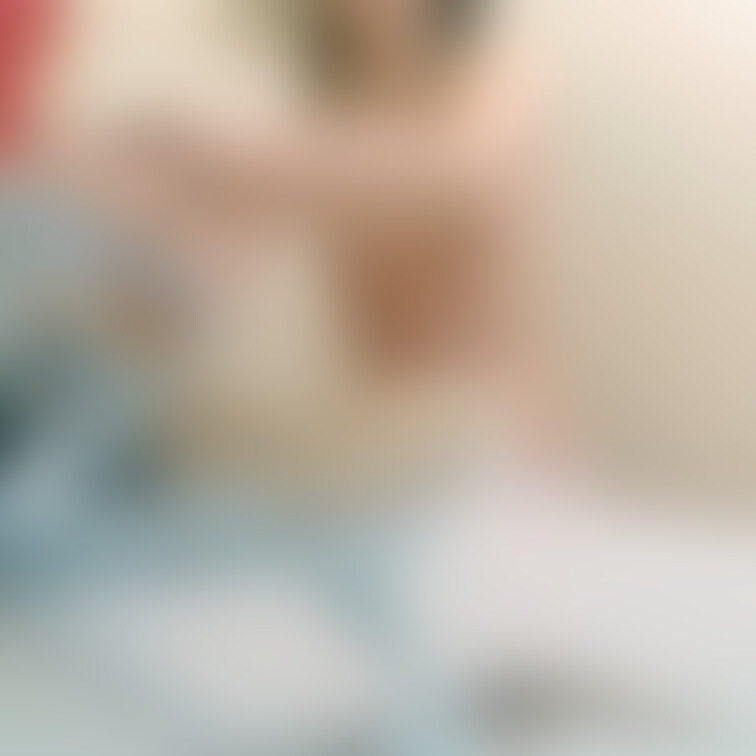 朝の洗面所を覗くのって最高

いつでも乳首がコリコリなんだよね
舌で転がして吸いつきたくなる

俺の○○○「あ