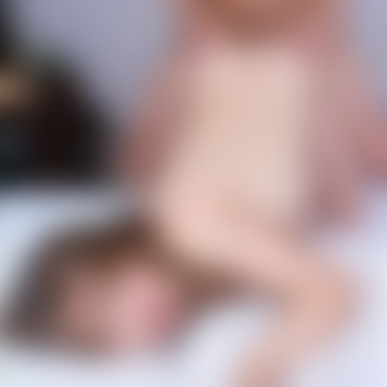 「あうぅ！はっ！はっ！」「あっくぅ・・」膣がセックスの味を覚えてしまったのだろう。もう最初の頃の後背位とはポーズが全く変
