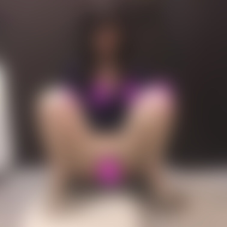 📹公開予定の人妻さんのご紹介です
妖艶な美熟女ネイリスト 綾乃さん
毎日のように○○○でエロい自撮り写真を送りつけて