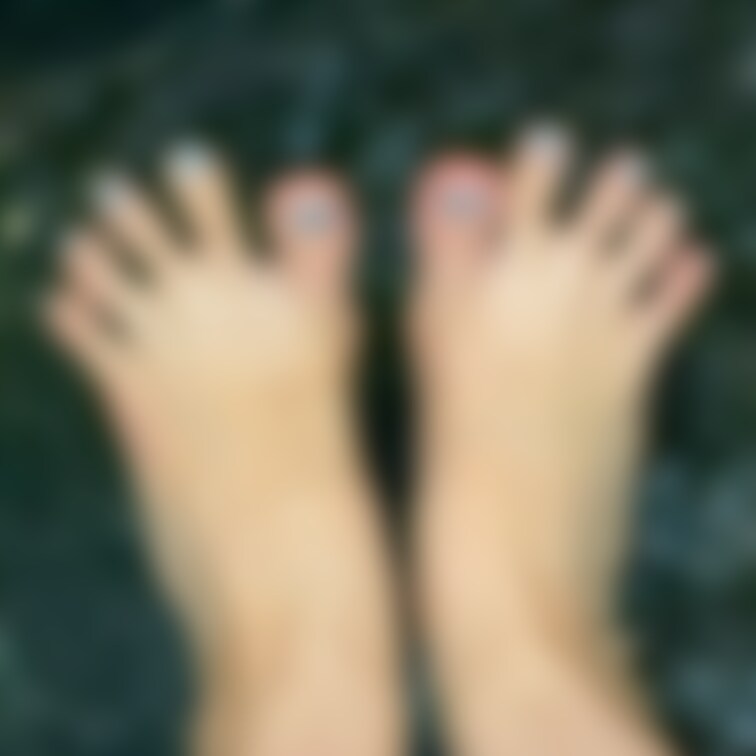 除夜の足湯動画お試しサンプル版です！誰でも見られるようになってますので、フォローしてどんな足の形なのかなって気になってる
