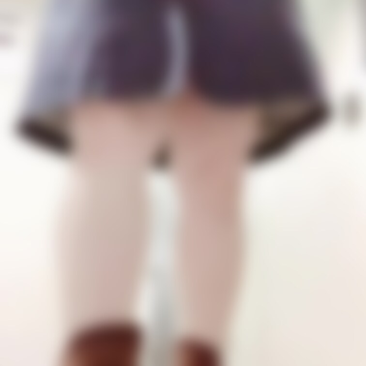 露出おそとでした後は、アパートの中でも露出しちゃいます、しかもわりと落ち着いて撮れるから前フルオープンにできるし、長い間