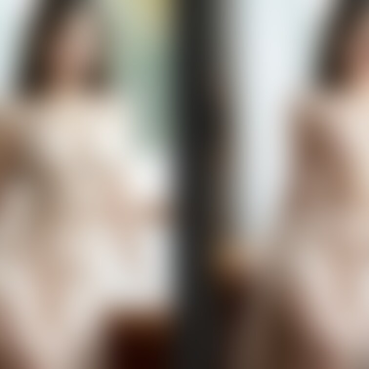 着衣と脱衣を並べた画像です。画像№519