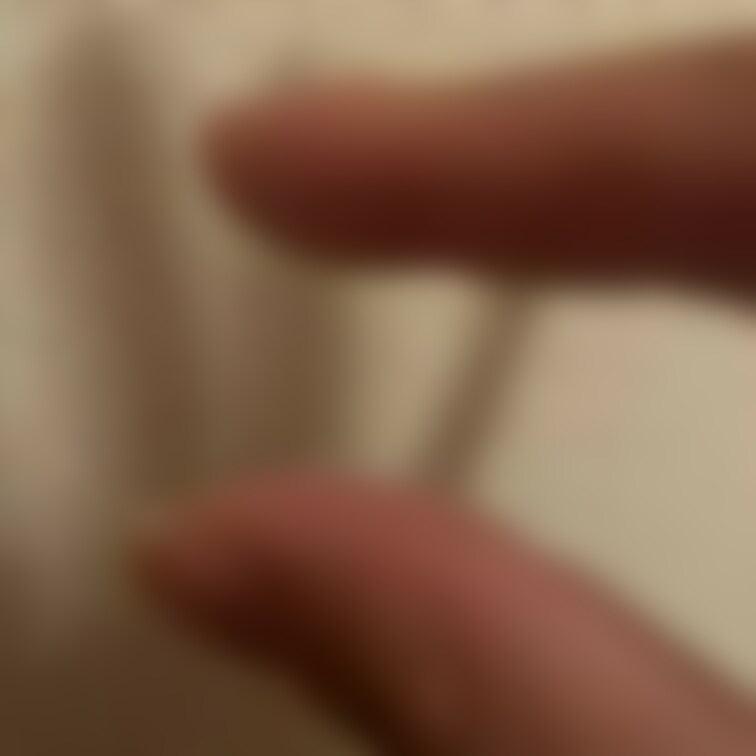 これ今撮ったの、、

動画アップロードしてたらムラムラしちゃって
おまんこ触ったらグッショグッショ

指オナし