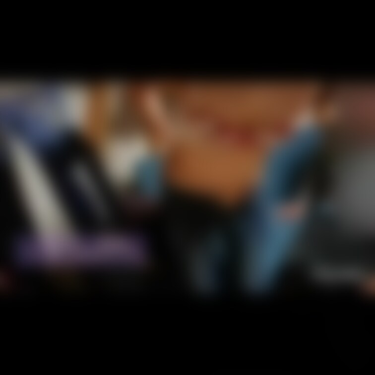 一人暮らししてる20代社会人のアパートに遊びに行った際の動画です^^;
目の前で洋服を脱ぎ、下着姿を見て興奮する姿に妻