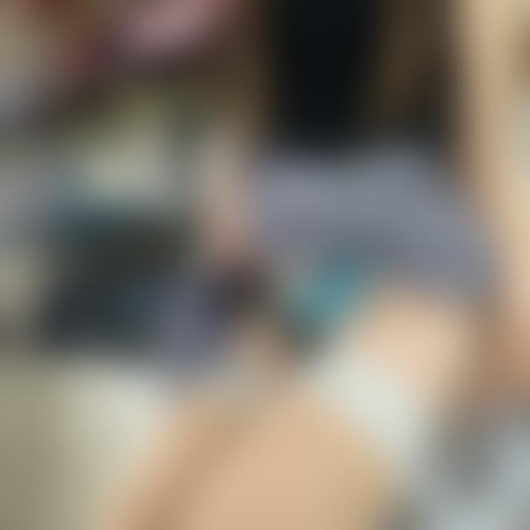 ランジェリー部屋×今日の下着のコラボ自撮り💗
初ピストンマシンのオナニー動画→ https://myfans.jp/p
