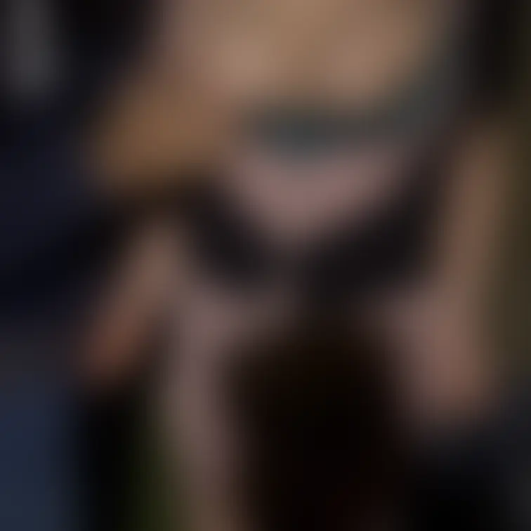 ♥️露出♥️乳首を吸われて握ってしまう他人棒
見知らぬ男性に乳首を吸われ
舐め回され、もう一人には弄られ