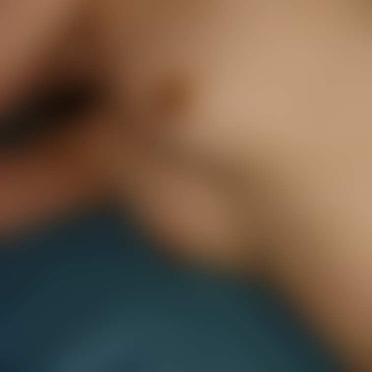 まだ専門学校行ってた頃に寝てたらセフレに撮られてました◉‿◉