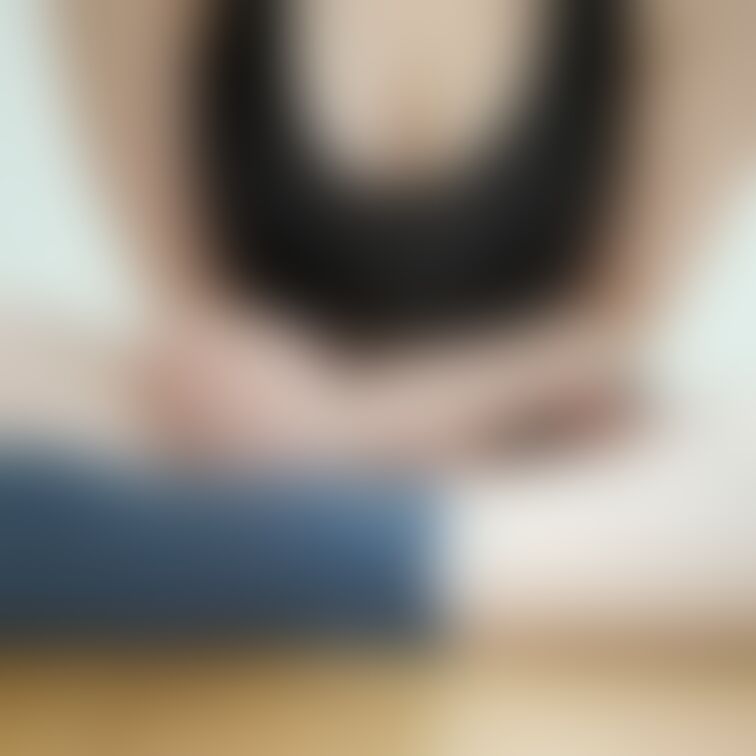 ストレッチ!🏋️🤸
途中まで真剣にやってたのに…🤭🤭
明日の動画お楽しみに🎶
えちおなプランで見られるよ💕