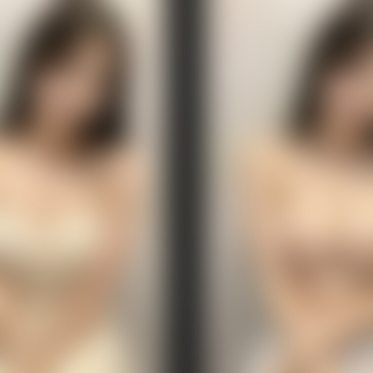着衣と脱衣を並べた画像です。画像№127