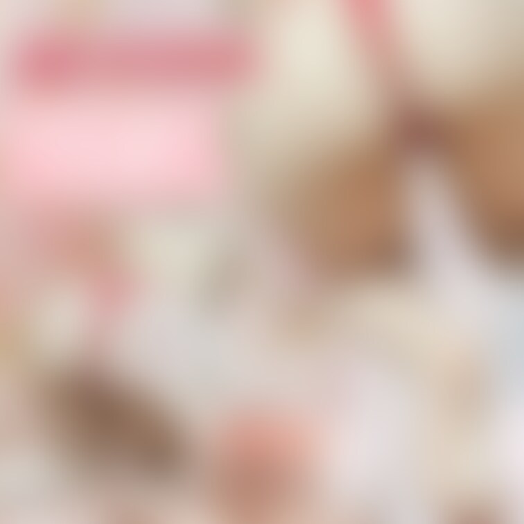 今日はひな祭り🌸

桃の節句にちなんで

尻を晒しちゃいます🥹

るーちゃん︎︎︎☺︎のお尻…かぶりつきたく