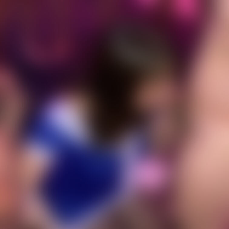 右手の次は左手のチン◯。
妻は大忙し。
ちんぽをしゃぶるのが好きで頬が凹んでいます。
#人妻
#素人
#寝取ら