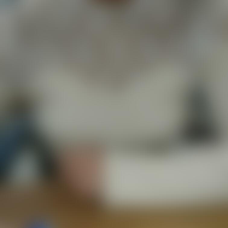 下着姿
わたしの趣味で幼いっぽいデザインです