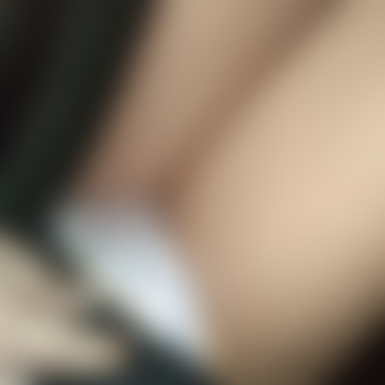 これも車内だよ🥺💗向かいにとまってた車から見えてるかも…ってめっちゃ興奮して濡れちゃってるとき😳外で写真撮るのいいね🥺
