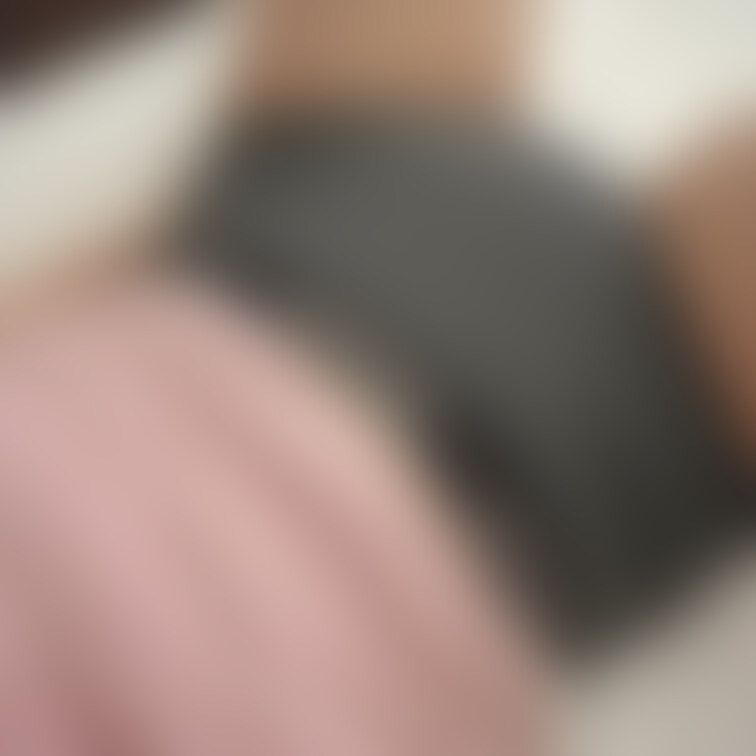 前？からみるとこんな感じで
布面積の大きいぱんつです！色も地味なグレー💧