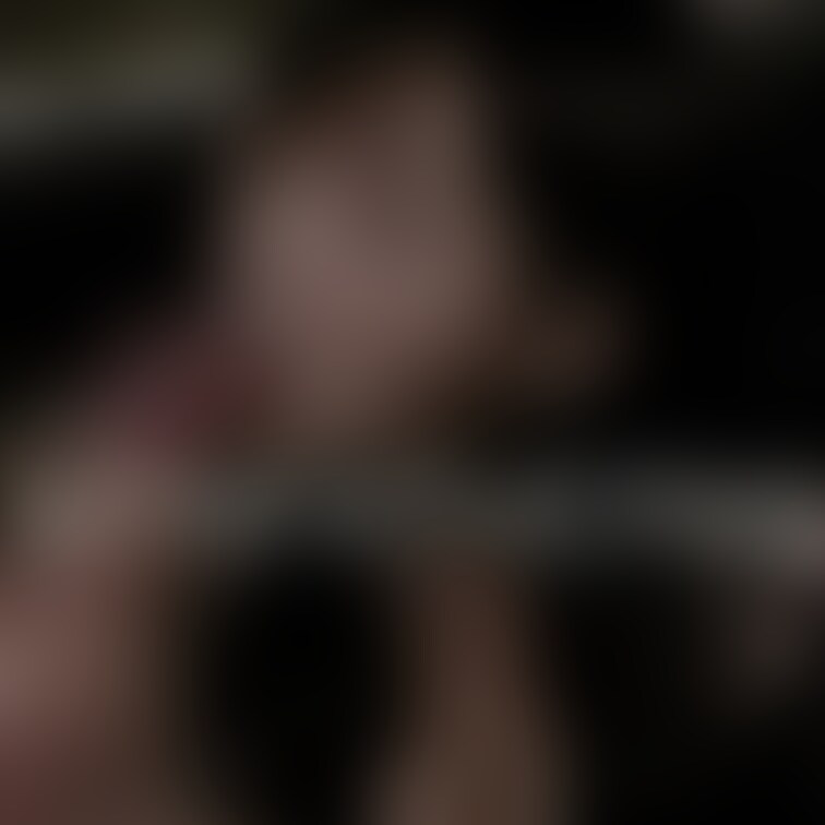 2024.11.30 W氏からの画像。

喉の奥まで入れられて涙目になってる妻です。