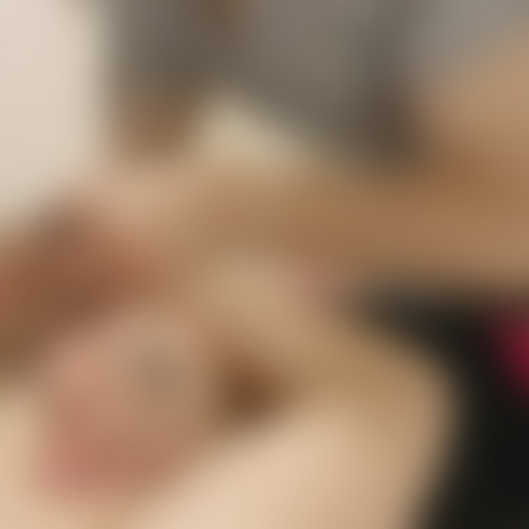 乳首舐めで喘ぎ過ぎました😇
【みみからのお願い💕】
えっちだと思ってくれた方は
写真下の♡印をポチッとして